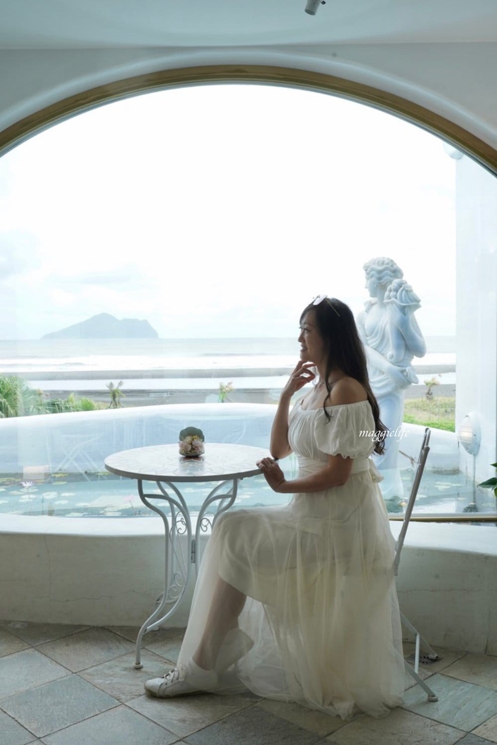 宜蘭頭城渲咖啡ShineCafe ，希臘風建築直接面對龜山島的海景咖啡廳