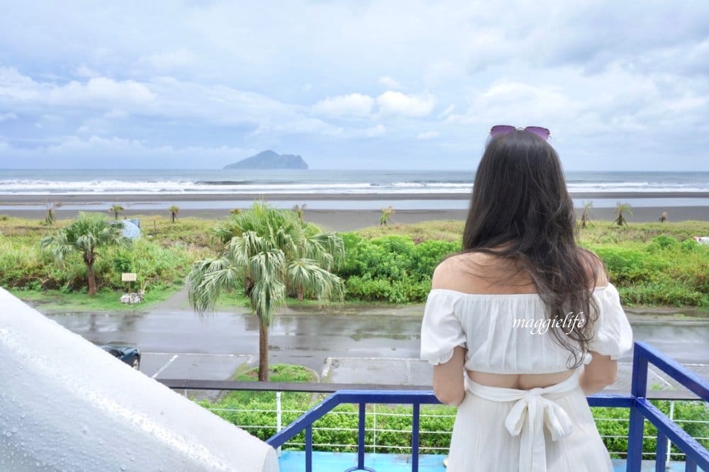 宜蘭頭城渲咖啡ShineCafe ，希臘風建築直接面對龜山島的海景咖啡廳