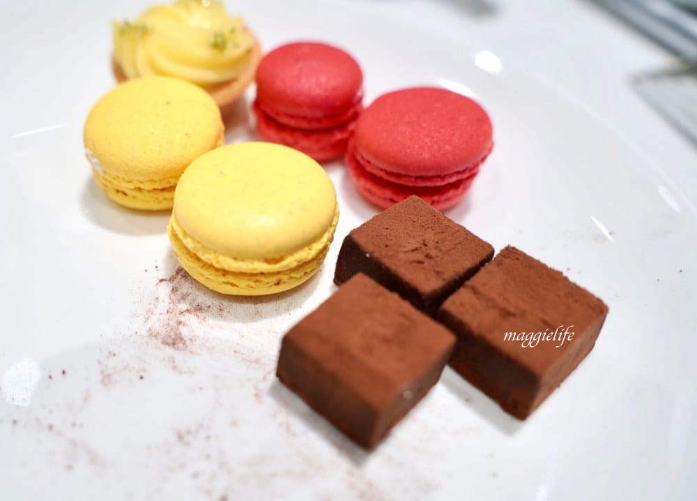 新北新莊吃到飽｜朵頤餐廳 Doricious，新莊凱悅嘉軒酒店一樓餐廳，早午餐自助buffet吃到飽，活龍蝦|牛排｜豬肋排（有Vlog影片介紹）