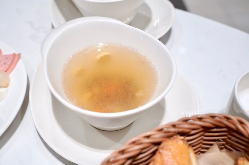 新北新莊吃到飽|朵頤餐廳 Doricious,新莊凱悅嘉軒酒店一樓餐廳,早午餐自助buffet吃到飽,活龍蝦|牛排|豬肋排(有Vlog影片介紹) - 第31張圖 新北新莊吃到飽|朵頤餐廳 Doricious,新莊凱悅嘉軒酒店一樓餐廳,早午餐自助buffet吃到飽,活龍蝦|牛排|豬肋排(有Vlog影片介紹)