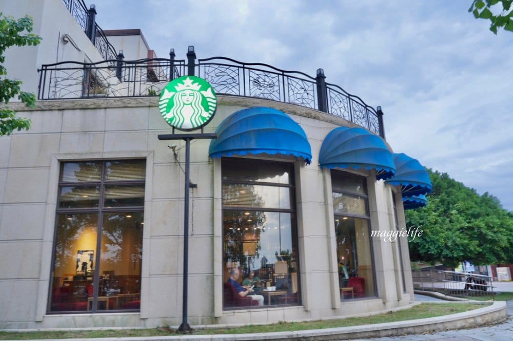 淡水星巴克漁人碼頭門市,一秒到歐洲,看大海夕陽西下/逛情人橋,情侶約會景點! - 第2張圖 淡水星巴克漁人碼頭門市,一秒到歐洲,看大海夕陽西下/逛情人橋,情侶約會景點!