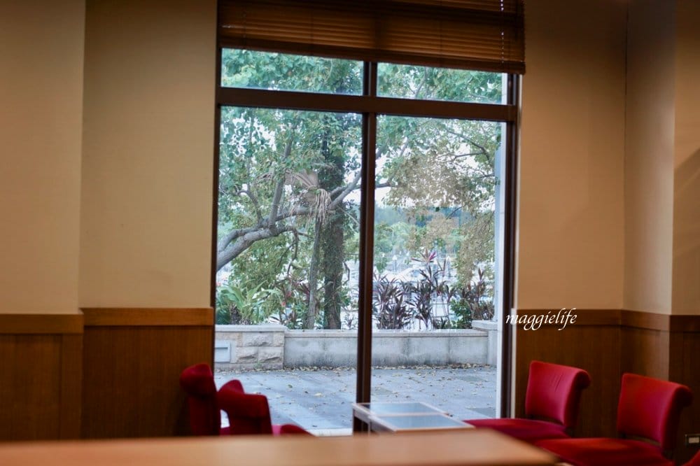 淡水星巴克漁人碼頭門市，一秒到歐洲，看大海夕陽西下/逛情人橋，情侶約會景點！