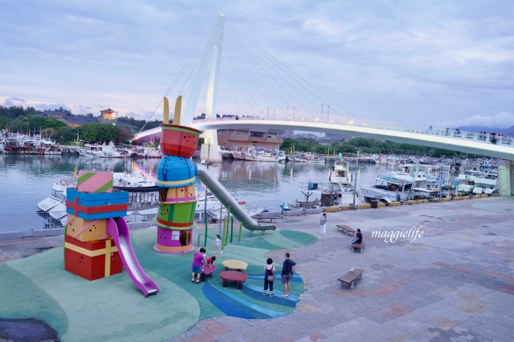 淡水星巴克漁人碼頭門市,一秒到歐洲,看大海夕陽西下/逛情人橋,情侶約會景點! - 第25張圖 淡水星巴克漁人碼頭門市,一秒到歐洲,看大海夕陽西下/逛情人橋,情侶約會景點!