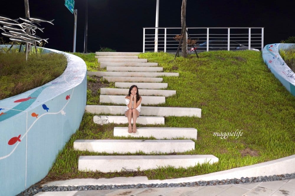 新北石門新景點|石門幸福雙心公園,石門幸福步道,海豚,燈塔人,互動式體驗,白天晚上都美,北海岸親子|約會新IG打卡景點! - 第38張圖 新北石門新景點|石門幸福雙心公園,石門幸福步道,海豚,燈塔人,互動式體驗,白天晚上都美,北海岸親子|約會新IG打卡景點!