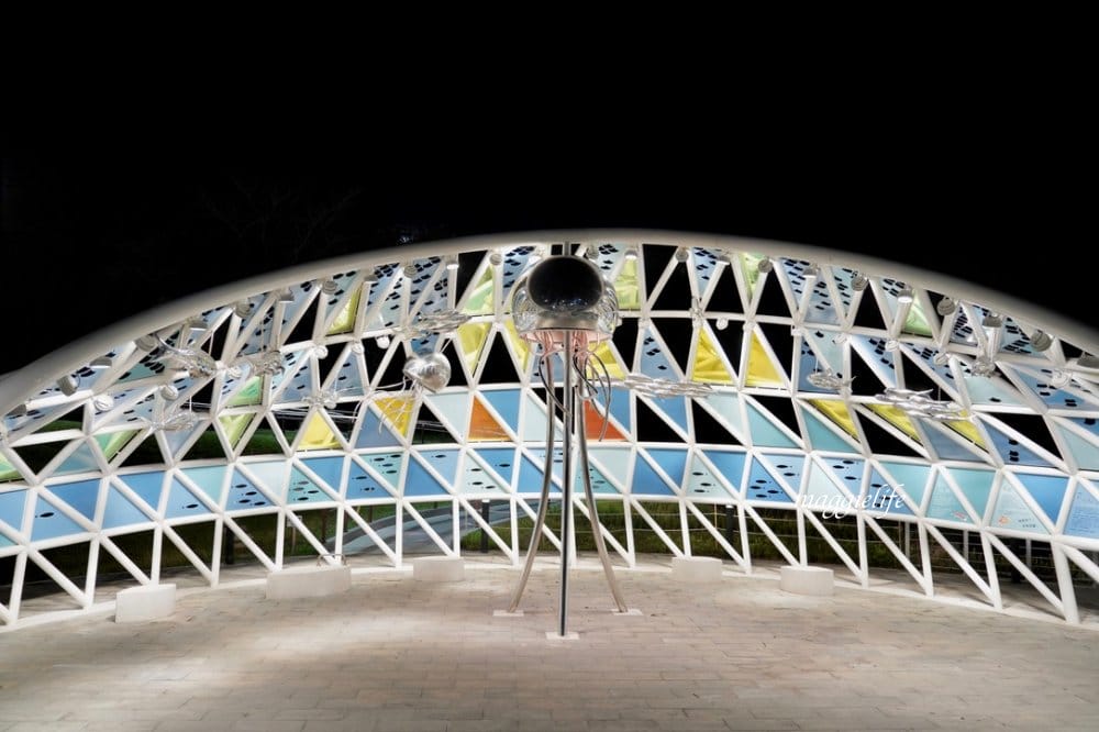 新北石門新景點|石門幸福雙心公園,石門幸福步道,海豚,燈塔人,互動式體驗,白天晚上都美,北海岸親子|約會新IG打卡景點! - 第29張圖 新北石門新景點|石門幸福雙心公園,石門幸福步道,海豚,燈塔人,互動式體驗,白天晚上都美,北海岸親子|約會新IG打卡景點!