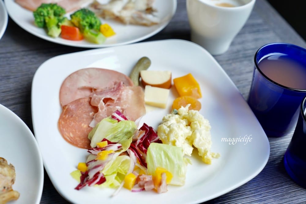 宜蘭礁溪寒沐酒店，礁溪溫泉飯店推薦，礁溪親子飯店MU JIAO XI HOTEL，自助早餐超讚，泳池泡湯，VR體驗，兒童遊戲室，礁溪親子溫泉飯店推薦