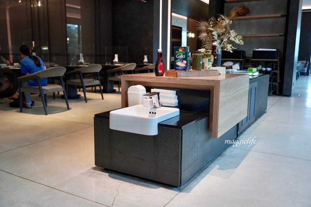 宜蘭礁溪寒沐酒店，礁溪溫泉飯店推薦，礁溪親子飯店MU JIAO XI HOTEL，自助早餐超讚，泳池泡湯，VR體驗，兒童遊戲室，礁溪親子溫泉飯店推薦