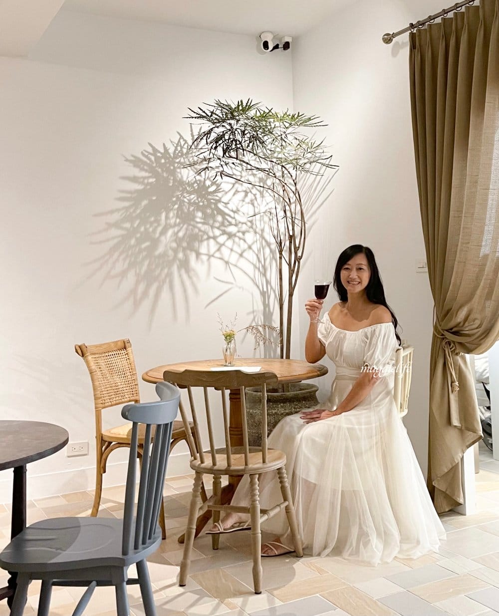 忠孝新生站|東東好生活，新開幕隱藏在巷弄之中的複合式咖啡廳，好物加上手作甜點好喝咖啡，酪梨布丁超好吃！