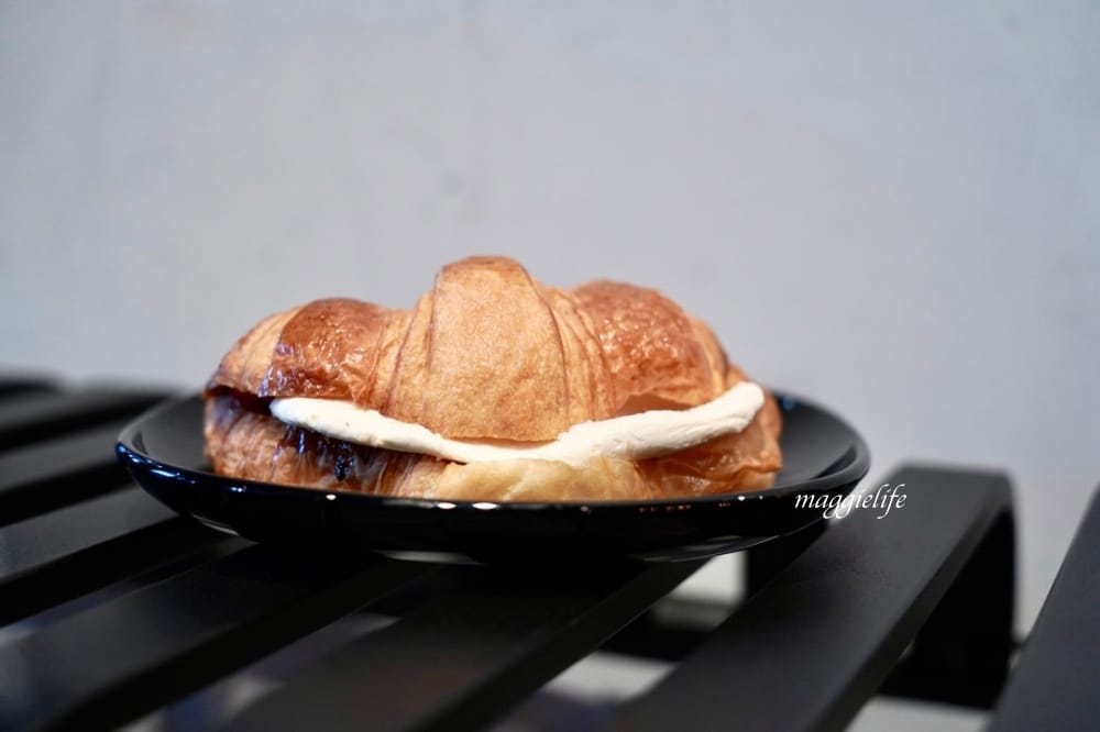 大安區咖啡｜RUFOUS COFFEE ROASTERS 2店，台北必喝咖啡，一定要來這家，是我認為全台北最好喝的康寶藍，咖啡迷必喝！