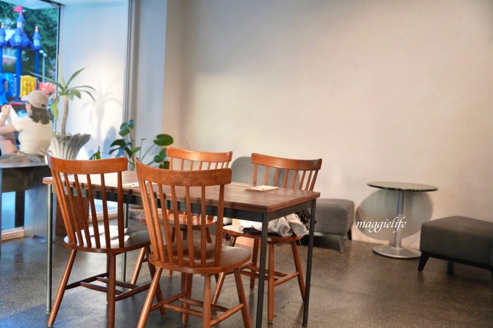 忠孝復興咖啡｜VWI by CHADWANG，冠軍咖啡王策咖啡廳搬新家了，世界咖啡沖煮大賽冠軍咖啡廳，台北東區下午茶。