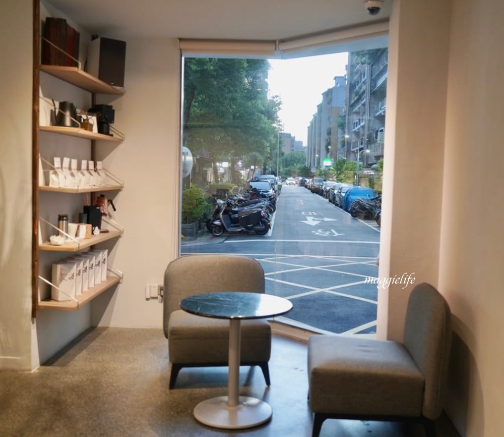 忠孝復興咖啡｜VWI by CHADWANG，冠軍咖啡王策咖啡廳搬新家了，世界咖啡沖煮大賽冠軍咖啡廳，台北東區下午茶。