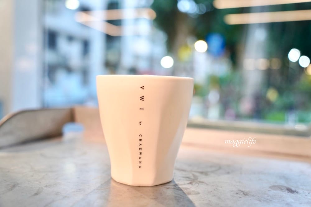 忠孝復興咖啡｜VWI by CHADWANG，冠軍咖啡王策咖啡廳搬新家了，世界咖啡沖煮大賽冠軍咖啡廳，台北東區下午茶。