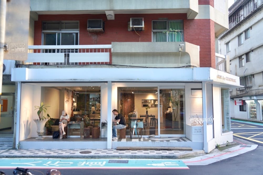 忠孝復興咖啡｜VWI by CHADWANG，冠軍咖啡王策咖啡廳搬新家了，世界咖啡沖煮大賽冠軍咖啡廳，台北東區下午茶。