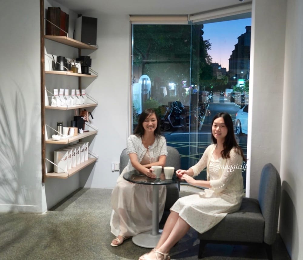 忠孝復興咖啡｜VWI by CHADWANG，冠軍咖啡王策咖啡廳搬新家了，世界咖啡沖煮大賽冠軍咖啡廳，台北東區下午茶。