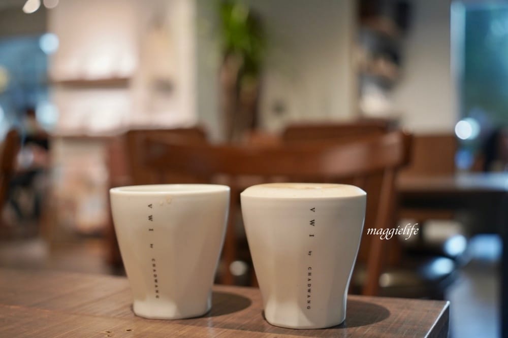 忠孝復興咖啡|VWI by CHADWANG,冠軍咖啡王策咖啡廳搬新家了,世界咖啡沖煮大賽冠軍咖啡廳,台北東區下午茶。 - 第25張圖 忠孝復興咖啡|VWI by CHADWANG,冠軍咖啡王策咖啡廳搬新家了,世界咖啡沖煮大賽冠軍咖啡廳,台北東區下午茶。