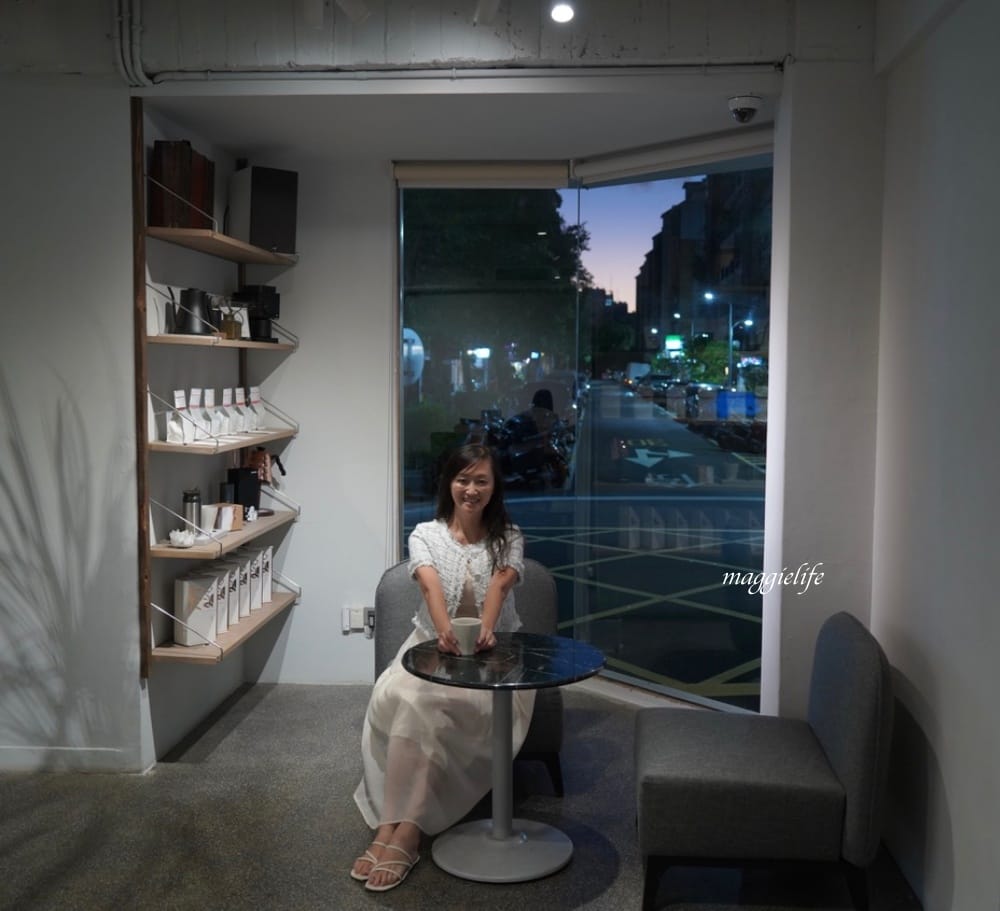 忠孝復興咖啡|VWI by CHADWANG,冠軍咖啡王策咖啡廳搬新家了,世界咖啡沖煮大賽冠軍咖啡廳,台北東區下午茶。 - 第35張圖 忠孝復興咖啡|VWI by CHADWANG,冠軍咖啡王策咖啡廳搬新家了,世界咖啡沖煮大賽冠軍咖啡廳,台北東區下午茶。