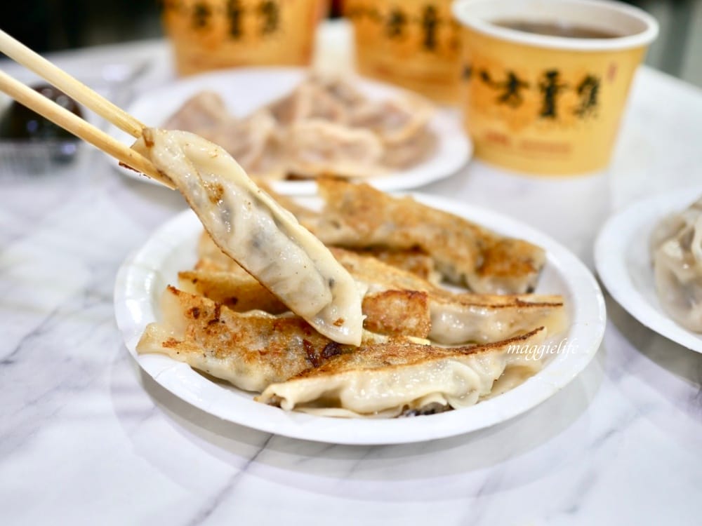 八方雲集松露蕈菇系列，沒想到松露也這麼平民化，八方雲集泡菜水餃，酸辣湯，蕈菇湯！