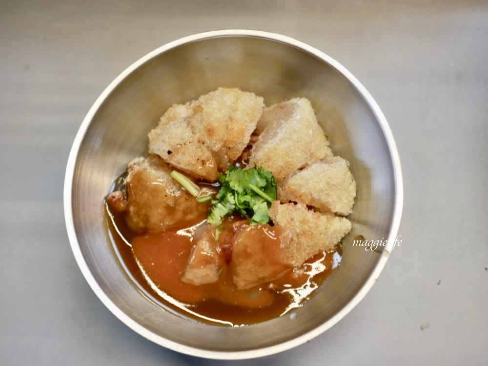 饒河街美食｜冠捷脆皮黃金肉圓，炸的酥酥脆脆赤赤的黃金肉圓超級好吃！ @瑪姬幸福過日子