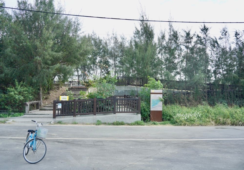 雲林景點|口湖遊客中心，免費租腳踏車遊湖，椬梧滯洪池雲林版小日月潭，免門票景點，喝下午茶吃好吃的海鮮麵！