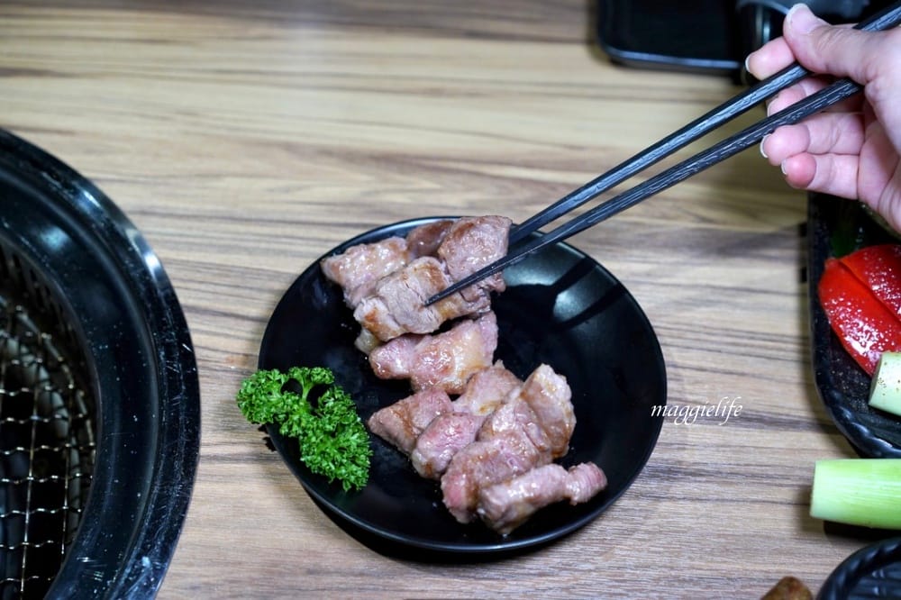 大股熟成燒肉專門台北南京店,超厚牛舌超美味,還有超過20種的清酒販賣機 - 第77張圖 大股熟成燒肉專門台北南京店,超厚牛舌超美味,還有超過20種的清酒販賣機