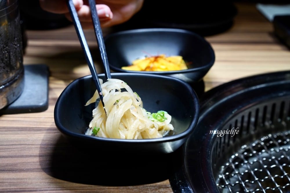 大股熟成燒肉專門台北南京店，超厚牛舌超美味，還有超過20種的清酒販賣機