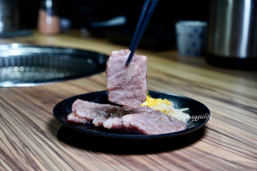 大股熟成燒肉專門台北南京店,超厚牛舌超美味,還有超過20種的清酒販賣機 - 第63張圖 大股熟成燒肉專門台北南京店,超厚牛舌超美味,還有超過20種的清酒販賣機