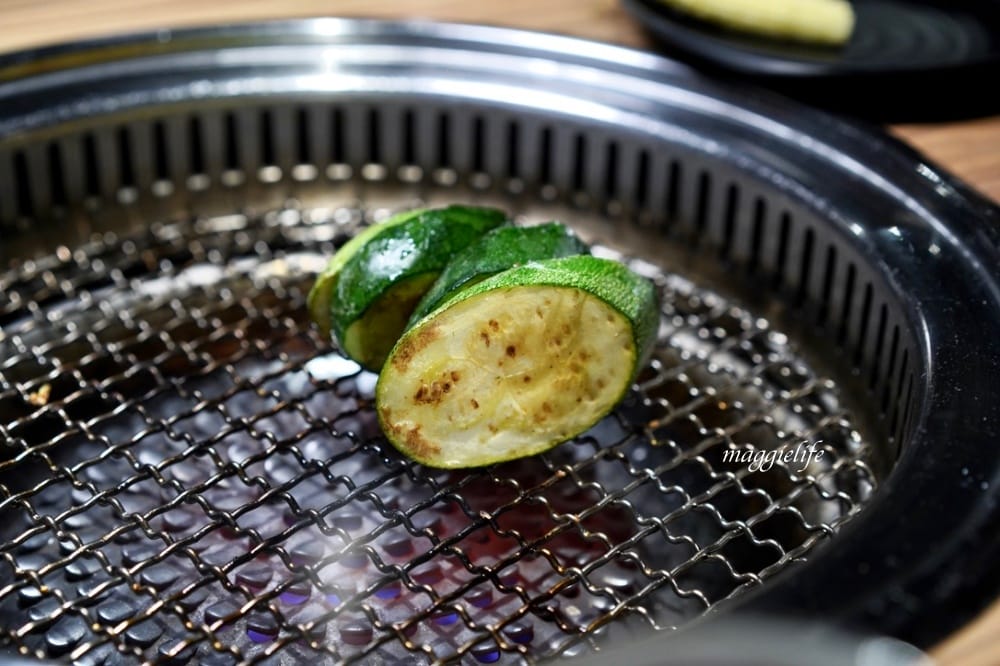 大股熟成燒肉專門台北南京店,超厚牛舌超美味,還有超過20種的清酒販賣機 - 第87張圖 大股熟成燒肉專門台北南京店,超厚牛舌超美味,還有超過20種的清酒販賣機