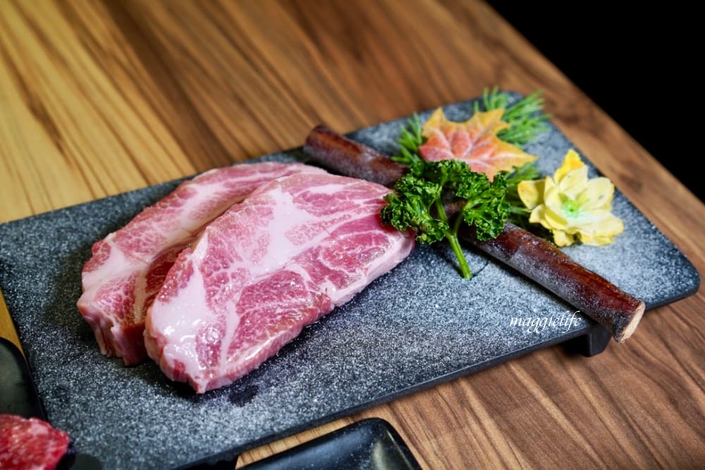 大股熟成燒肉專門台北南京店,超厚牛舌超美味,還有超過20種的清酒販賣機 - 第72張圖 大股熟成燒肉專門台北南京店,超厚牛舌超美味,還有超過20種的清酒販賣機