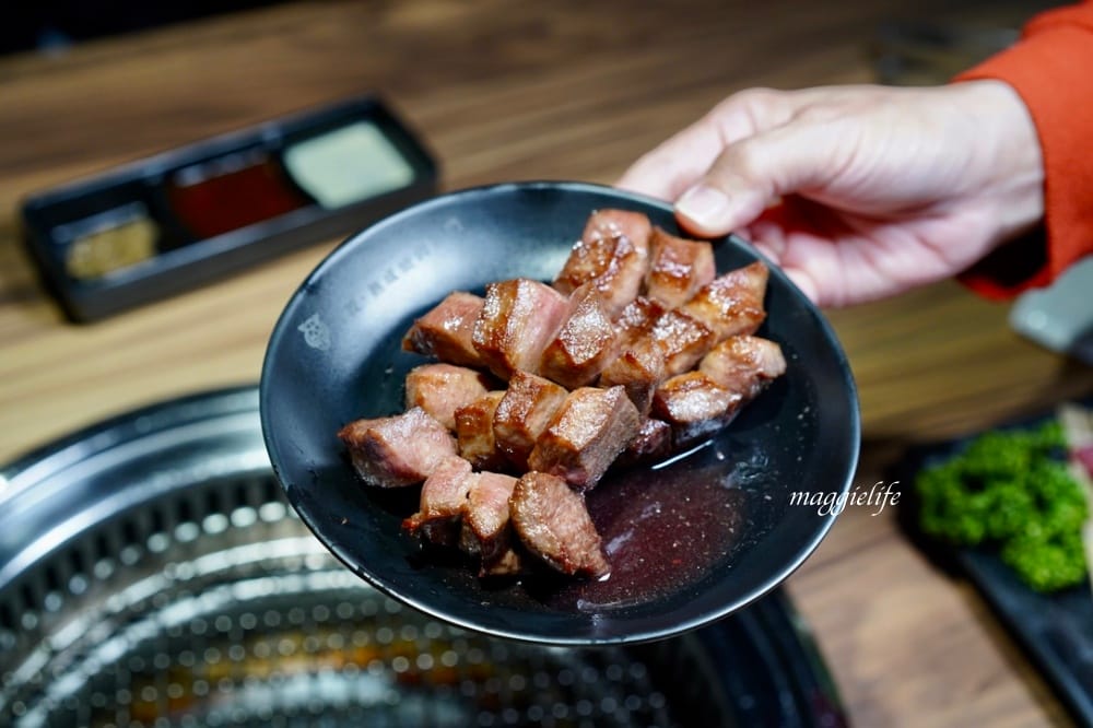 大股熟成燒肉專門台北南京店,超厚牛舌超美味,還有超過20種的清酒販賣機 - 第35張圖 大股熟成燒肉專門台北南京店,超厚牛舌超美味,還有超過20種的清酒販賣機