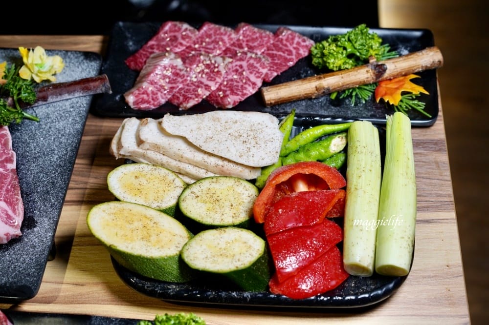 大股熟成燒肉專門台北南京店，超厚牛舌超美味，還有超過20種的清酒販賣機