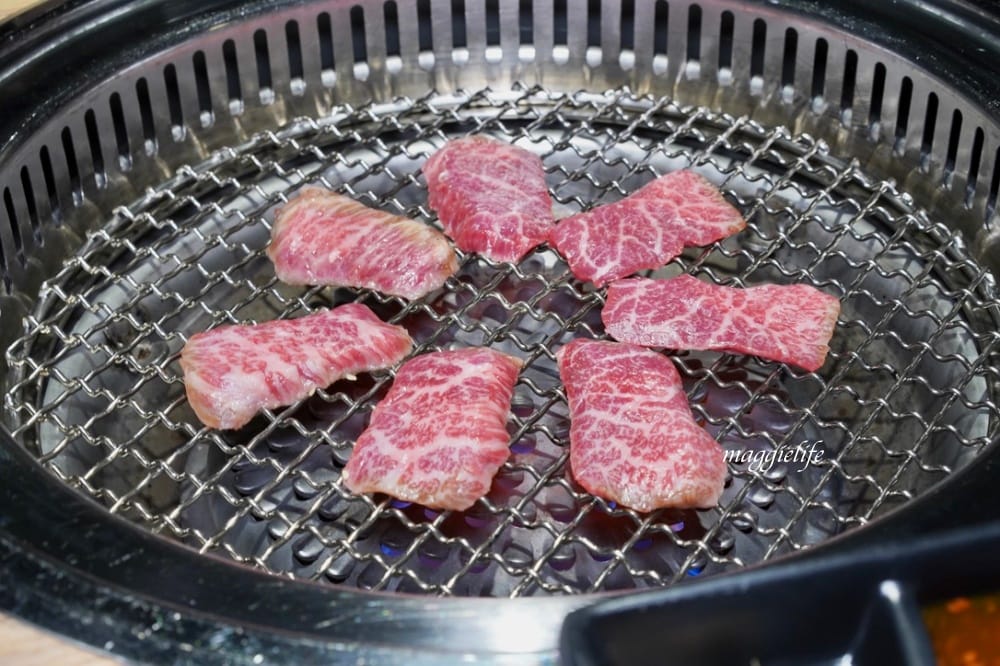 大股熟成燒肉專門台北南京店,超厚牛舌超美味,還有超過20種的清酒販賣機 - 第24張圖 大股熟成燒肉專門台北南京店,超厚牛舌超美味,還有超過20種的清酒販賣機