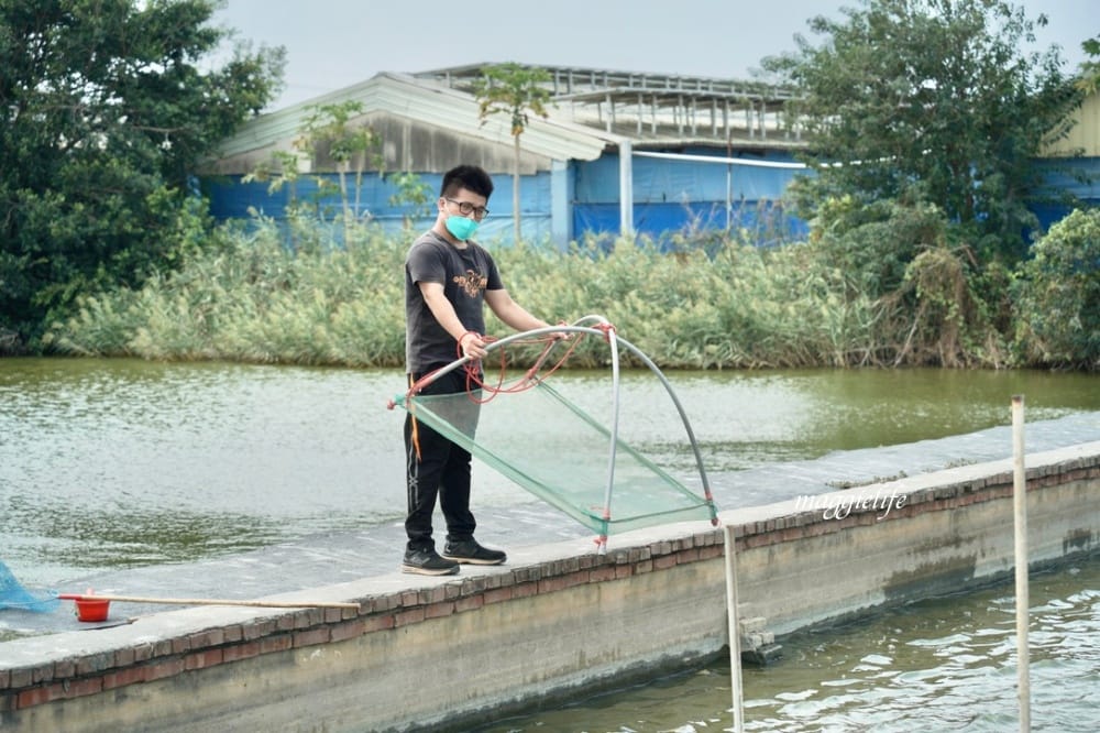 雲林口湖｜好蝦冏男社，超好玩的親子景點，撈蝦撈魚吃蝦體驗，天然養殖無毒鮮蝦，超好玩！