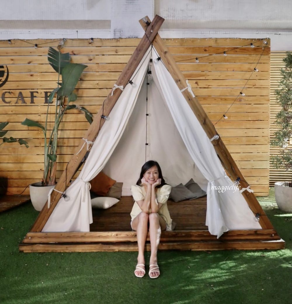 信義區不限時｜布納咖啡館Buna CAFE，沙拉披薩很推，不限時有插座，深夜咖啡廳！