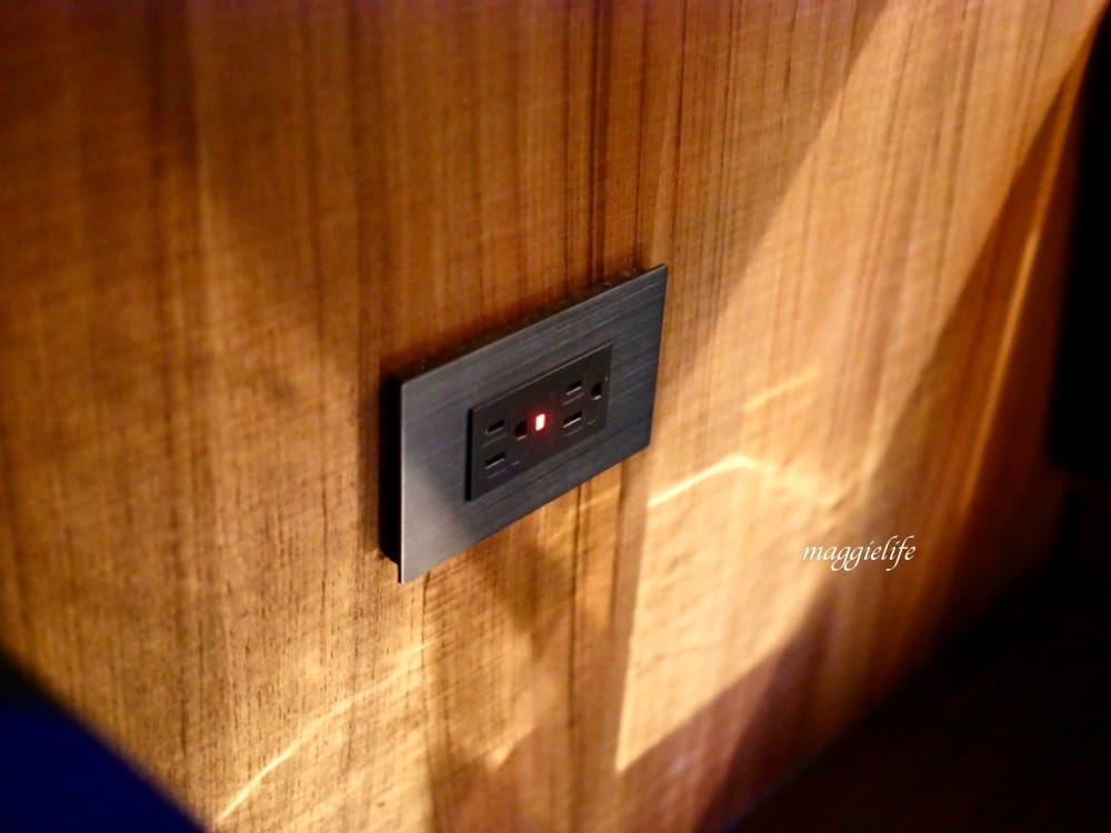 信義區不限時｜布納咖啡館Buna CAFE，沙拉披薩很推，不限時有插座，深夜咖啡廳！