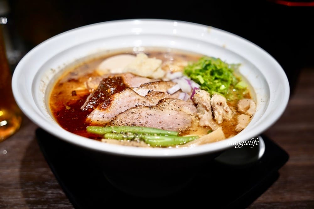 台北拉麵推薦｜麵屋和創生姜醬油拉麵專門店，宵夜場深夜食堂，每天只營業3小時，一樣大排長龍賣光光，鷹流老闆新開店！