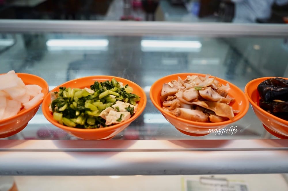 溫州大餛鈍，是被小菜耽誤的餛飩湯店吧！國民美食全省都有！