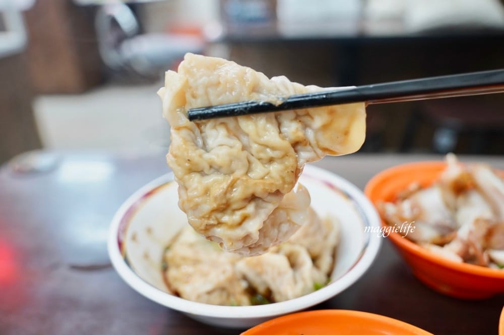 溫州大餛鈍，是被小菜耽誤的餛飩湯店吧！國民美食全省都有！