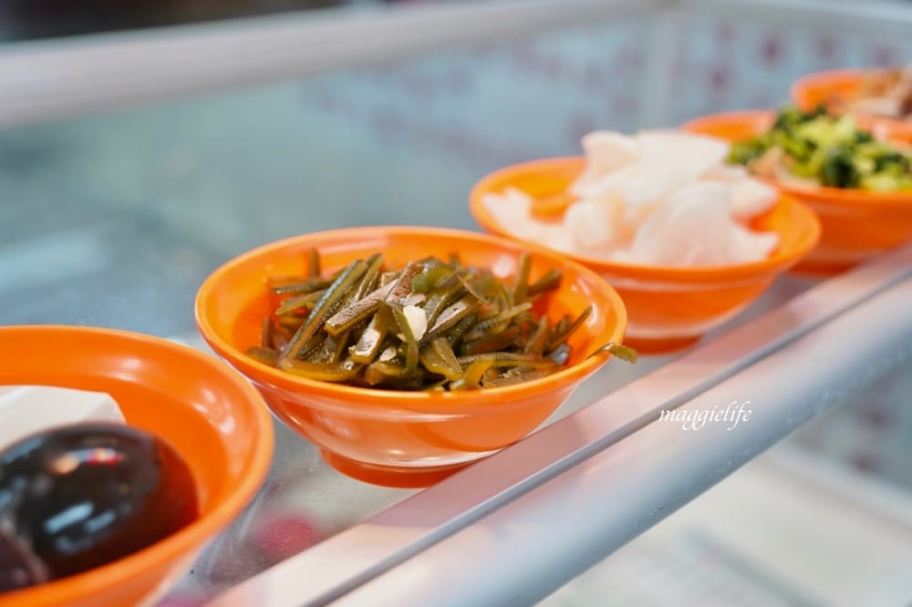 溫州大餛鈍，是被小菜耽誤的餛飩湯店吧！國民美食全省都有！