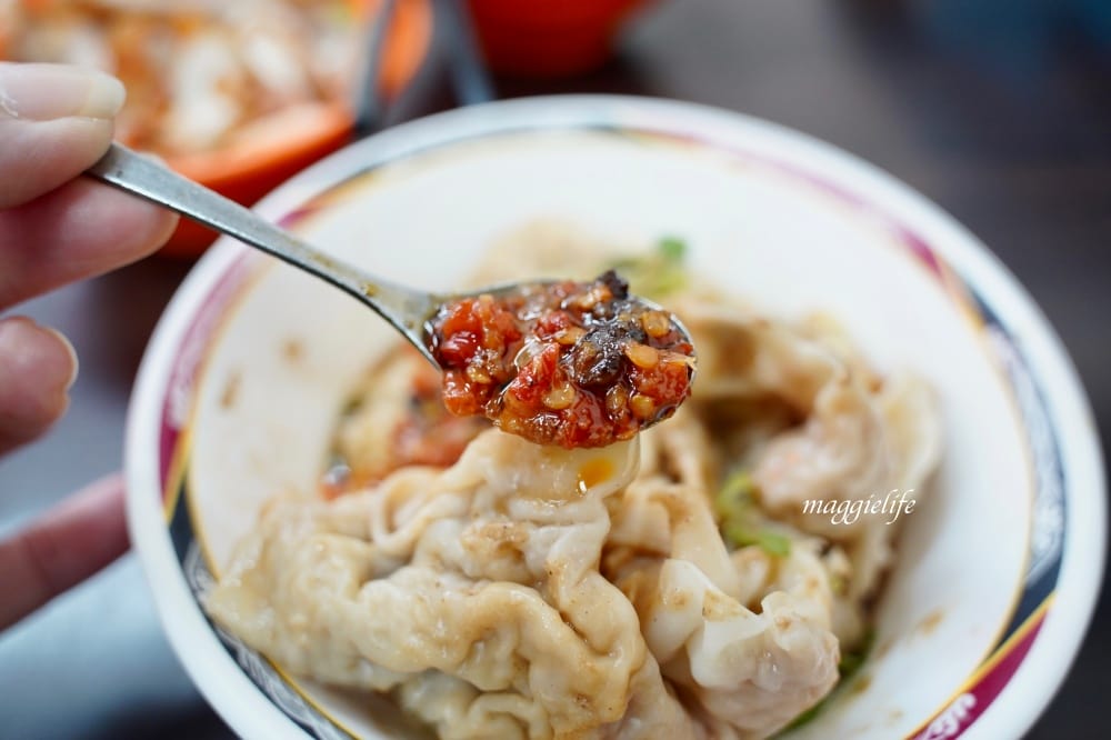 溫州大餛鈍，是被小菜耽誤的餛飩湯店吧！國民美食全省都有！