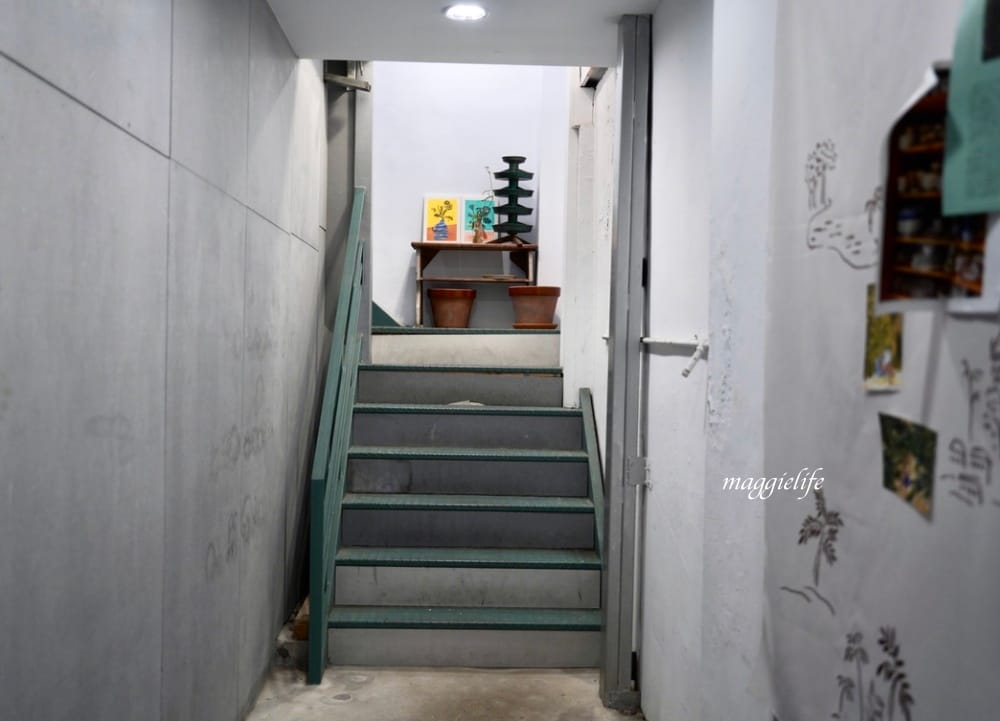 綠咖生活概念店，位於市區森林系擁有療癒小花園的咖啡館，老奶奶焦糖法式吐司超級好吃！信義安和咖啡館！