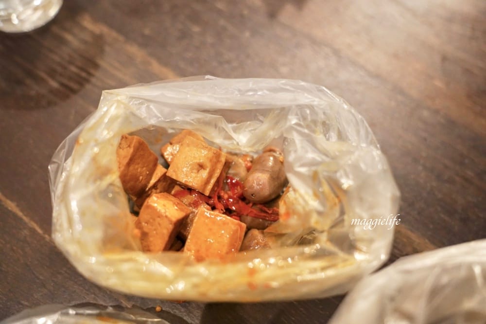 西門美食｜萬國滷味，西門必吃滷味加鹹水雞！