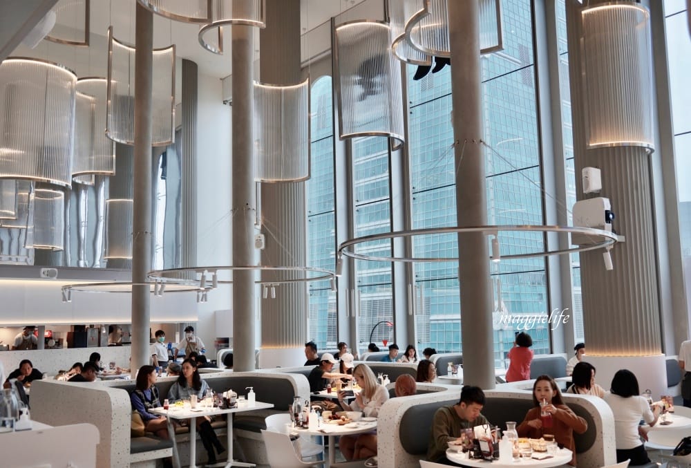 台北美食｜貳樓微風南山店Second Floor Cafe，挑高9米大片落地窗101景觀，彷彿在美術館用餐