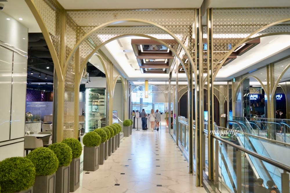 台北美食|貳樓微風南山店Second Floor Cafe,挑高9米大片落地窗101景觀,彷彿在美術館用餐 - 第3張圖 台北美食|貳樓微風南山店Second Floor Cafe,挑高9米大片落地窗101景觀,彷彿在美術館用餐