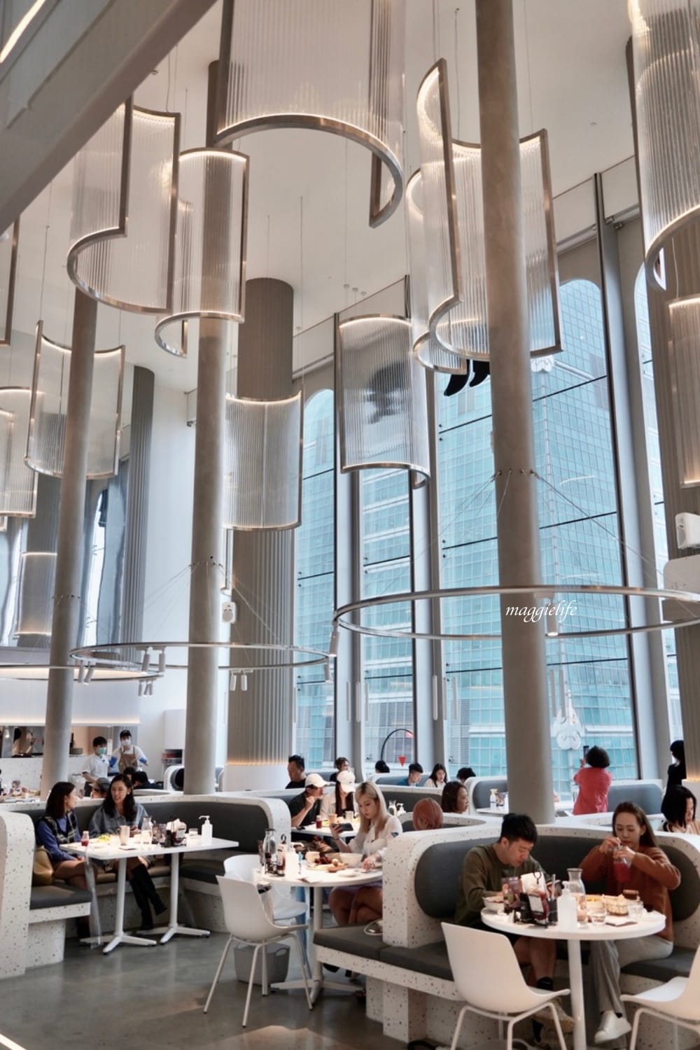 台北美食|貳樓微風南山店Second Floor Cafe,挑高9米大片落地窗101景觀,彷彿在美術館用餐 - 第9張圖 台北美食|貳樓微風南山店Second Floor Cafe,挑高9米大片落地窗101景觀,彷彿在美術館用餐