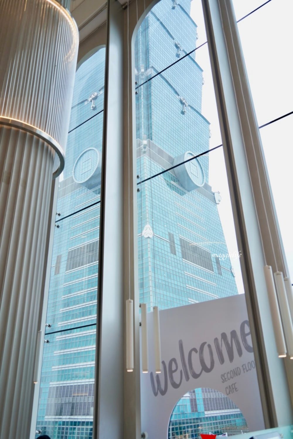 台北美食|貳樓微風南山店Second Floor Cafe,挑高9米大片落地窗101景觀,彷彿在美術館用餐 - 第18張圖 台北美食|貳樓微風南山店Second Floor Cafe,挑高9米大片落地窗101景觀,彷彿在美術館用餐