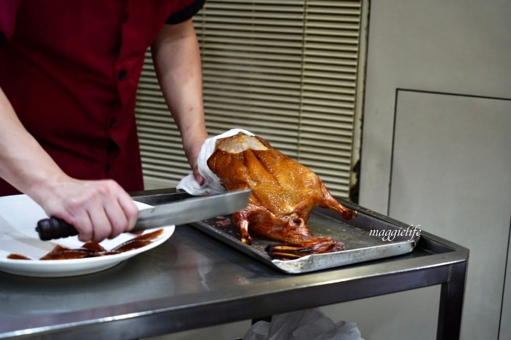 陶然亭台北烤鴨推薦，招牌北平烤鴨與蘿蔔絲餅，米其林餐廳