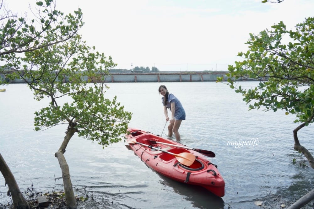 馬蹄蛤主題館海水水上遊樂場,100元不限時間,可以摸蜆採海菜,水上鞦韆,獨木舟,划竹筏 - 第22張圖 馬蹄蛤主題館海水水上遊樂場,100元不限時間,可以摸蜆採海菜,水上鞦韆,獨木舟,划竹筏