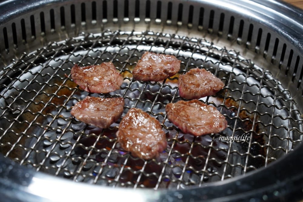 大股熟成燒肉專門台北南京店,超厚牛舌超美味,還有超過20種的清酒販賣機 - 第29張圖 大股熟成燒肉專門台北南京店,超厚牛舌超美味,還有超過20種的清酒販賣機