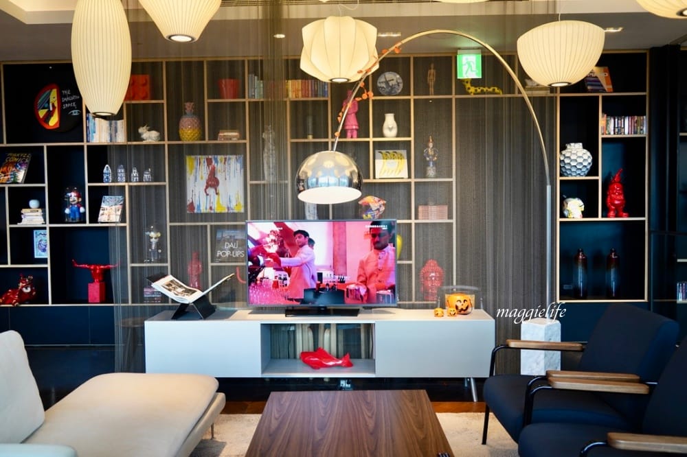 北車西門住宿｜台北北門世民酒店citizenM ，大面玻璃窗無敵美景，台北最潮時尚住宿飯店。