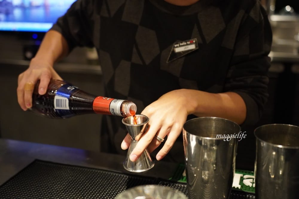 北車西門住宿｜台北北門世民酒店citizenM ，大面玻璃窗無敵美景，台北最潮時尚住宿飯店。